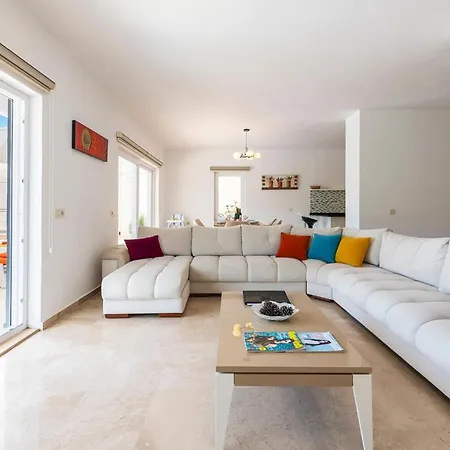 Islamlar Sleeps 4 Pool Wifi Villa