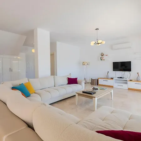 Villa Islamlar Sleeps 4 Pool Wifi *