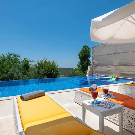 Islamlar Sleeps 4 Pool Wifi וילה *
